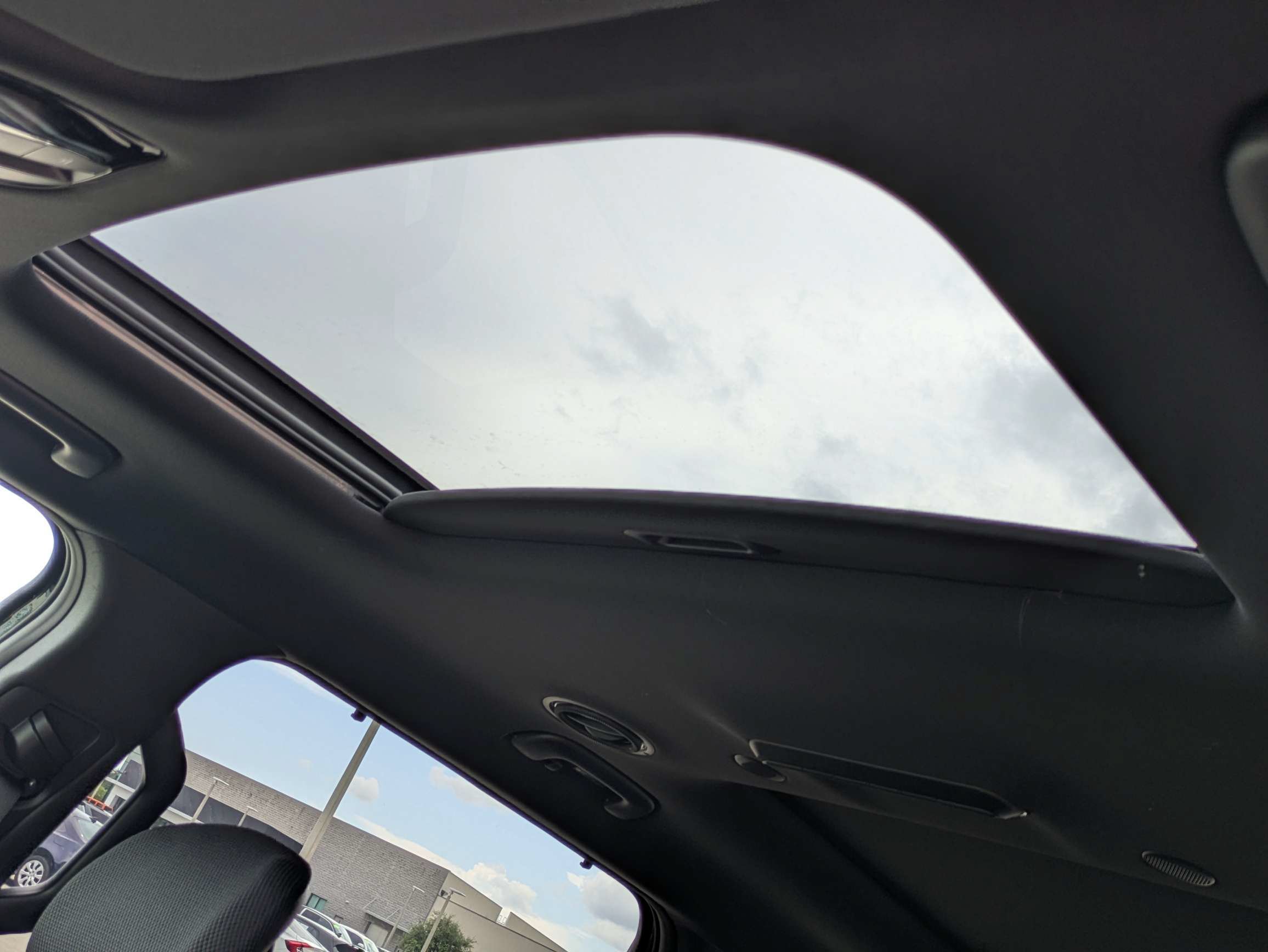 New 2027 Black Jade Green Kia X-Line SX image 26