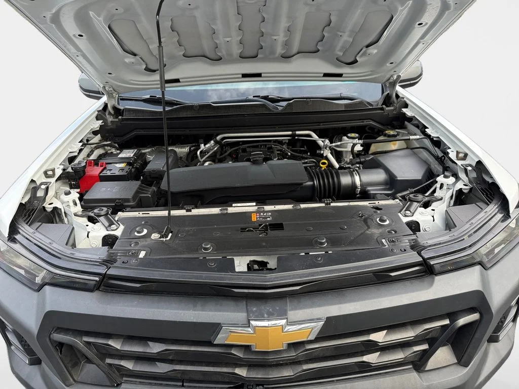 Used 2024 Summit White Chevrolet Work Truck image 23