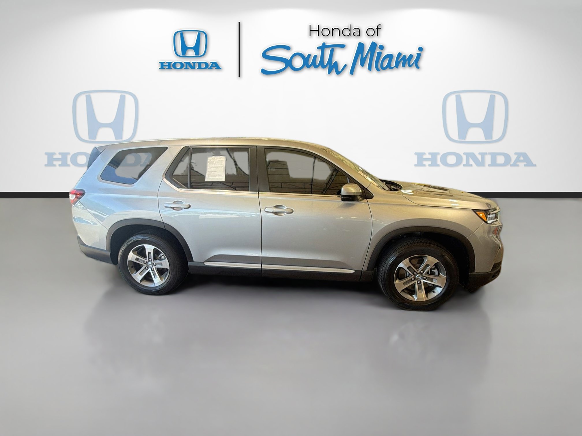 Certified Used 2025 Lunar Silver Metallic Honda 2WD EX-L image 8