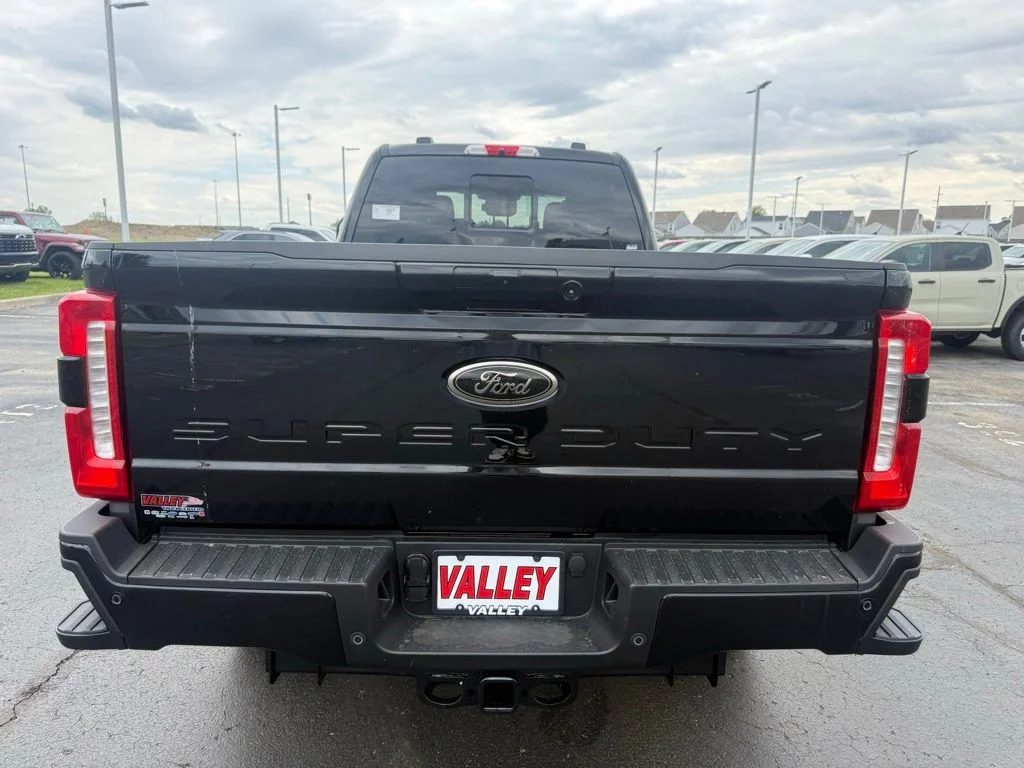 New 2026 Black Ford XLT image 4