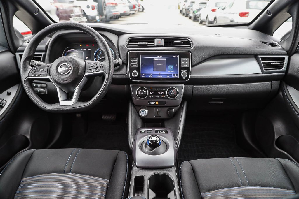 Used 2023 White Nissan S image 12