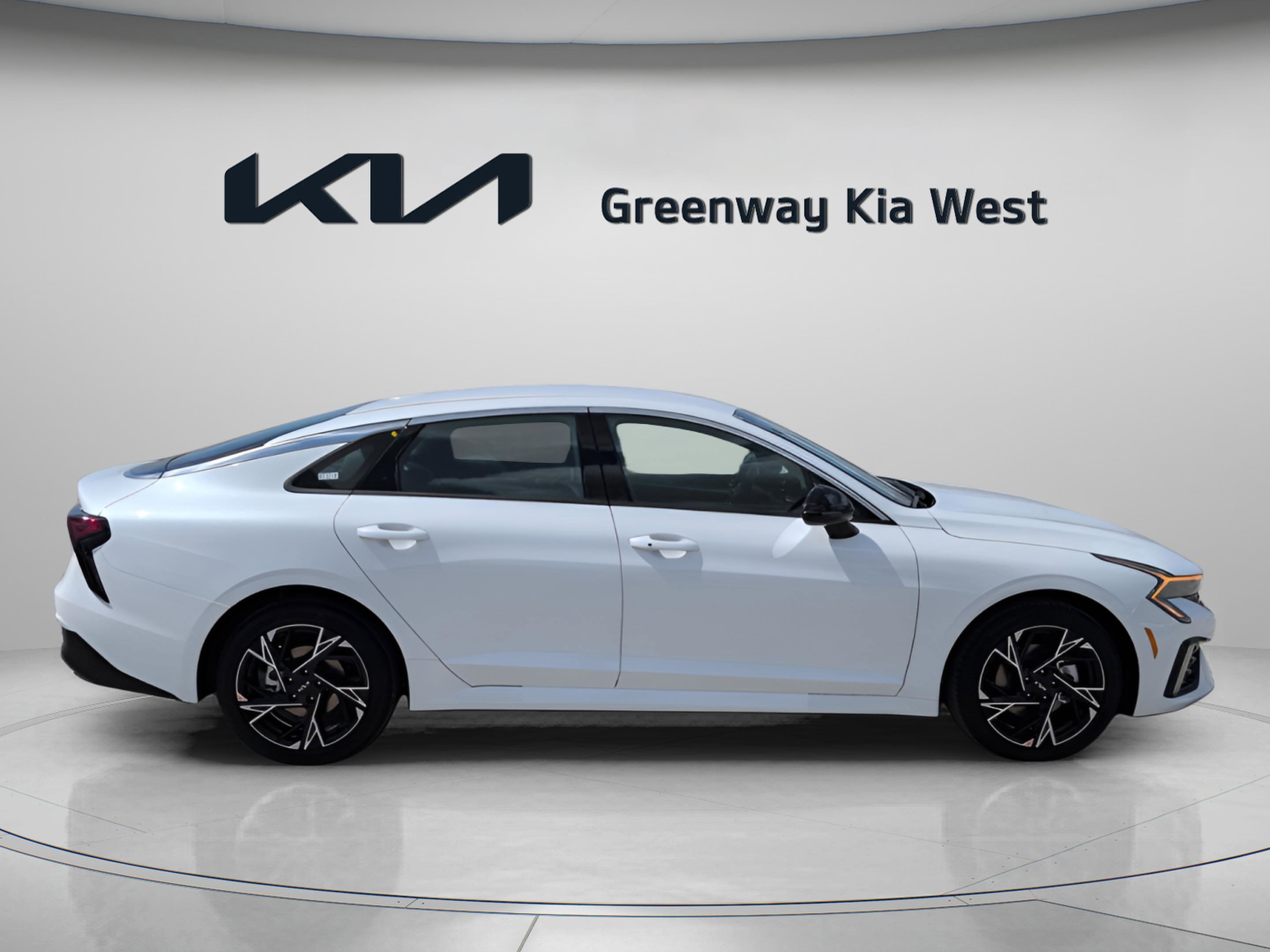 New 2026 Snow White Pearl Kia GT-Line image 9