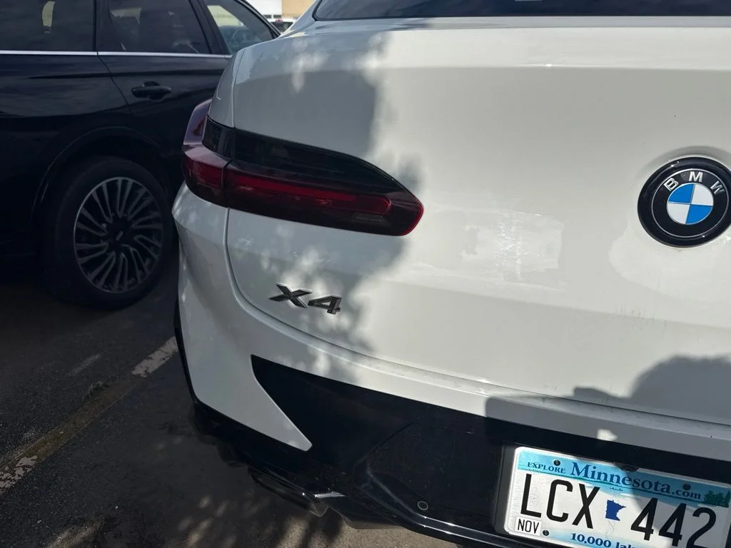 Used 2023 White BMW xDrive30i image 7