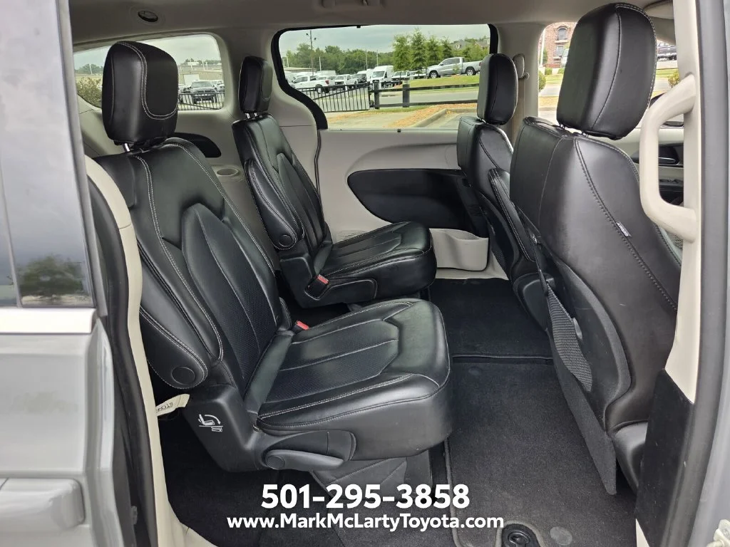 Used 2023 White Chrysler Touring L image 15