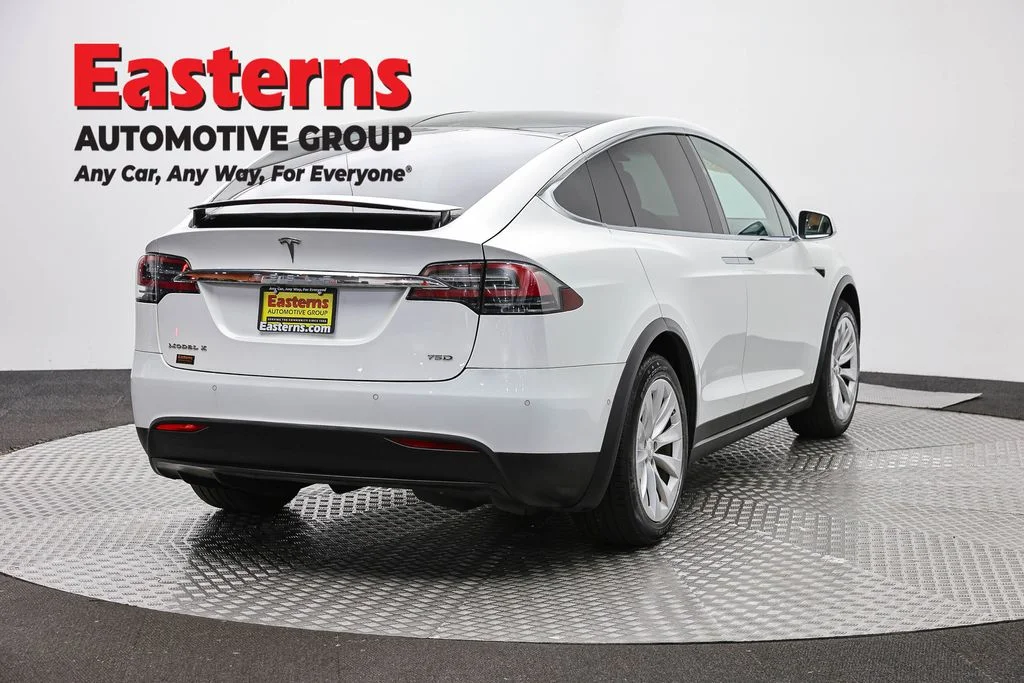 Used 2018 White Tesla 75D image 5