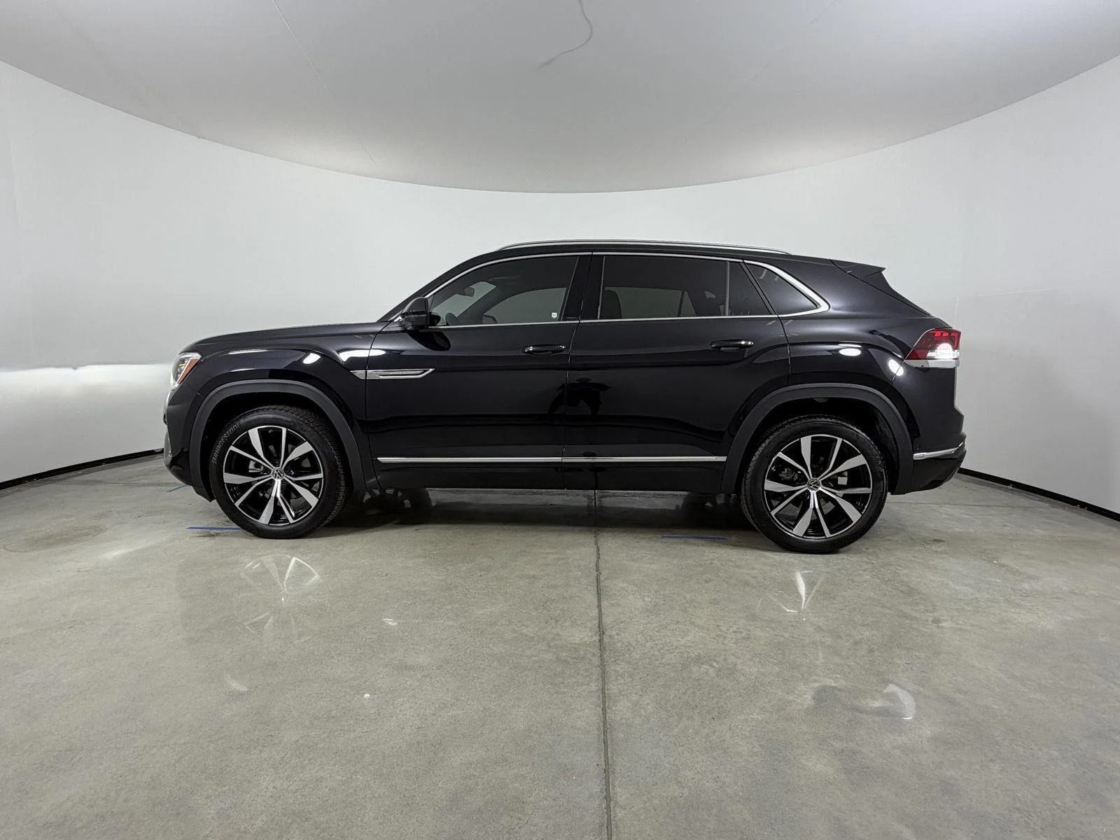 New 2026 Deep Black Pearl Volkswagen 2.0T SEL Premium R-Line image 8