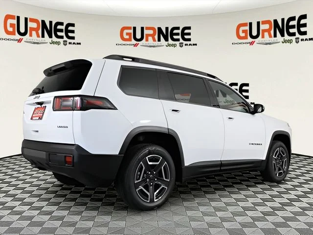New 2026 Bright White Clear-Coat Exterior Paint Jeep Laredo image 21
