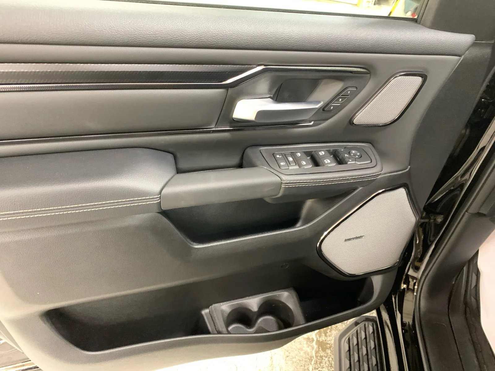 New 2026 Diamond Black Crystal Pearl Ram Sport image 11