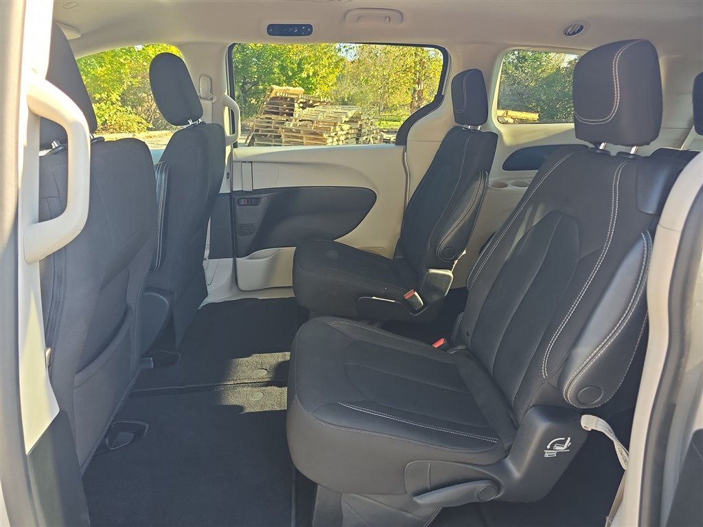 Certified Used 2023 Silver Chrysler LX image 18