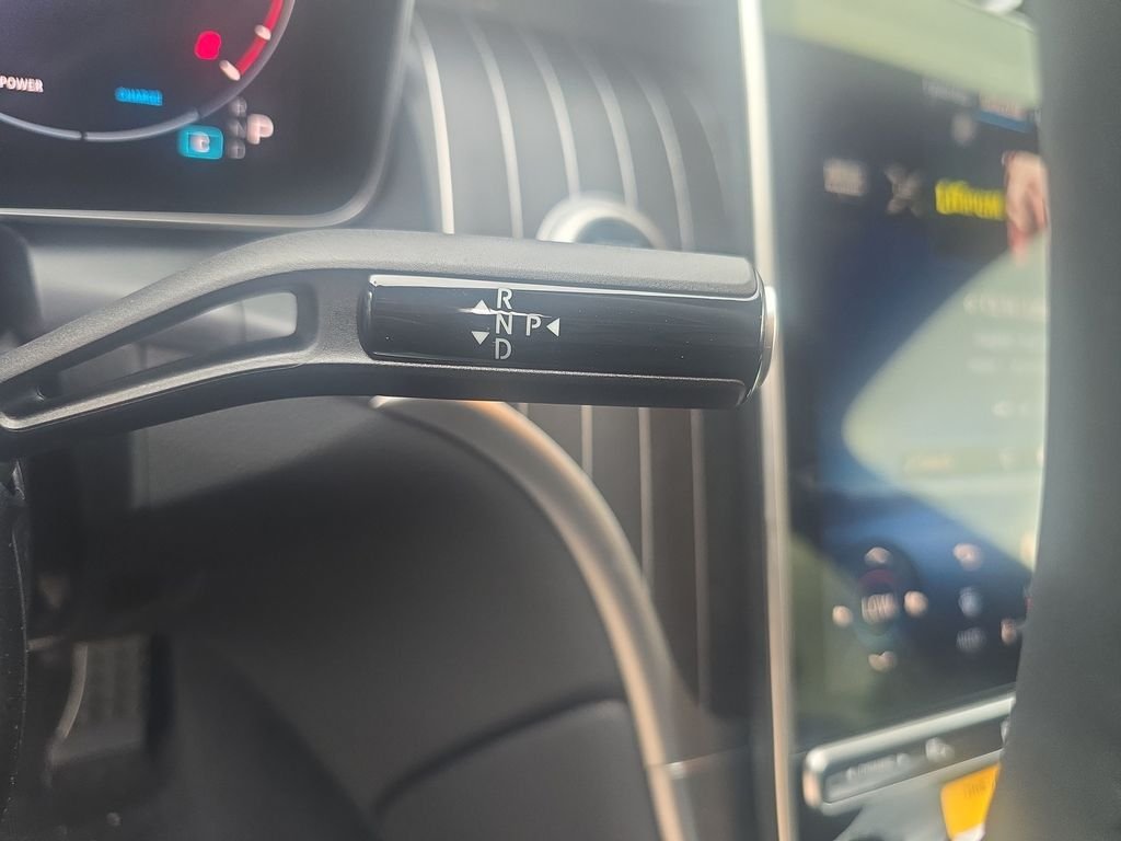 New 2026 Black Mercedes-Benz GLC 300 image 21