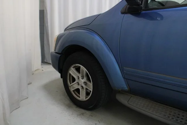 Used 2004 Blue Dodge SLT image 29