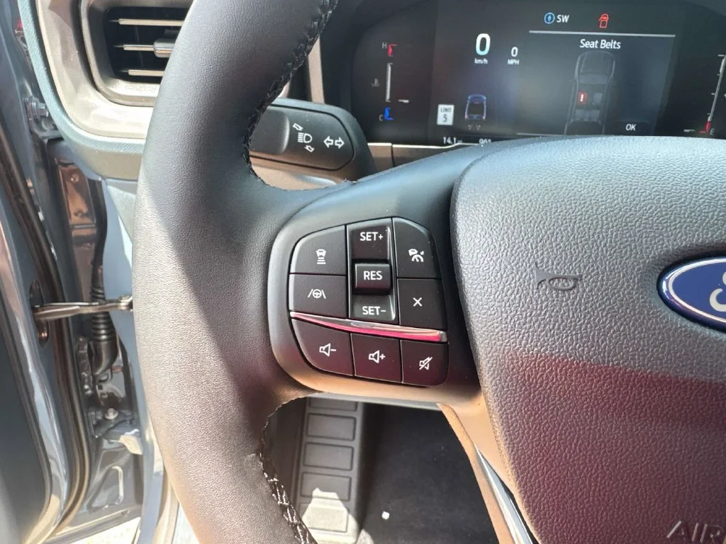 New 2026 Azure Gray Metallic Tri-Coat Ford Lariat® image 27