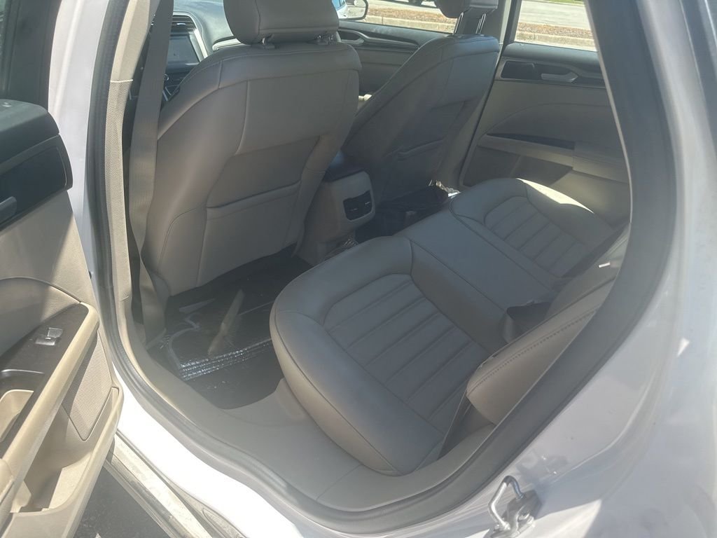Used 2017 White Ford SE image 17