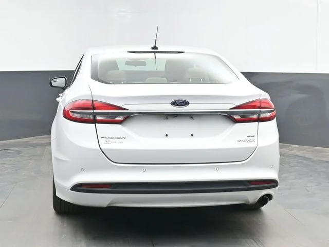 Used 2017 Oxford White Ford SE image 9