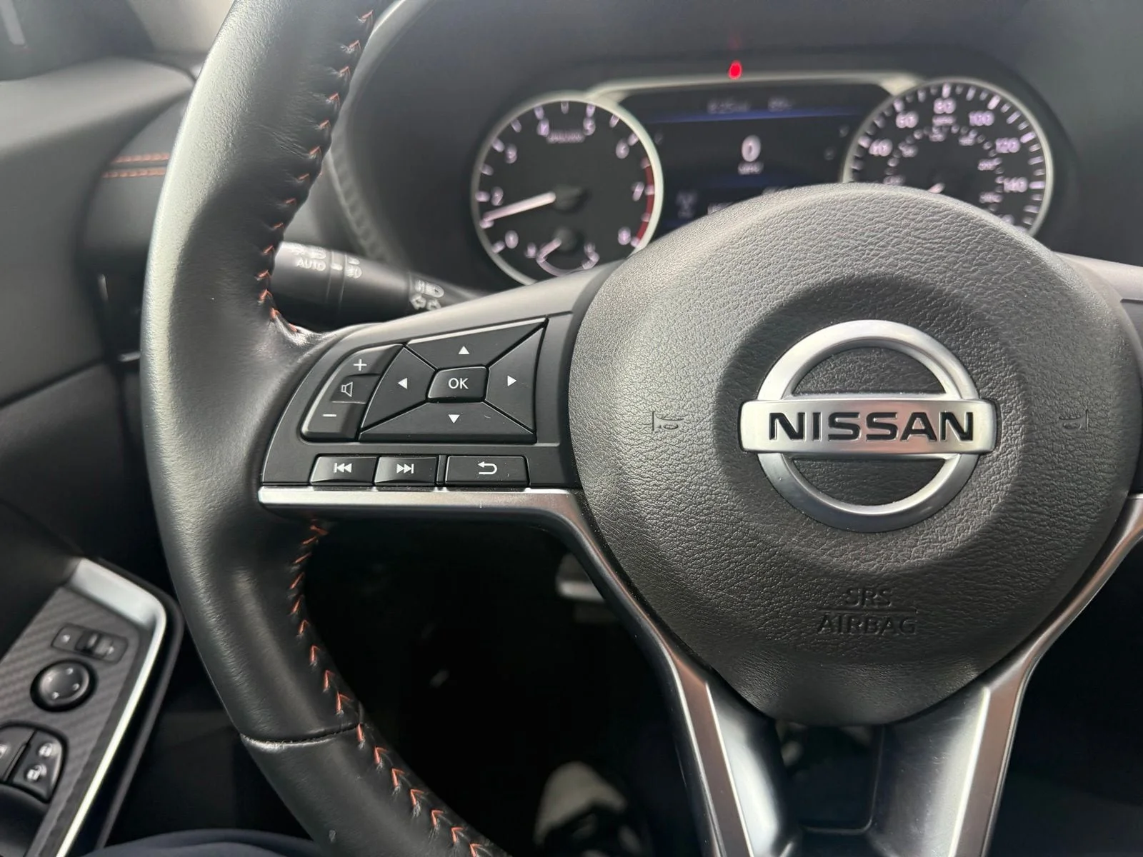 Used 2023 Super Black Nissan SR image 17