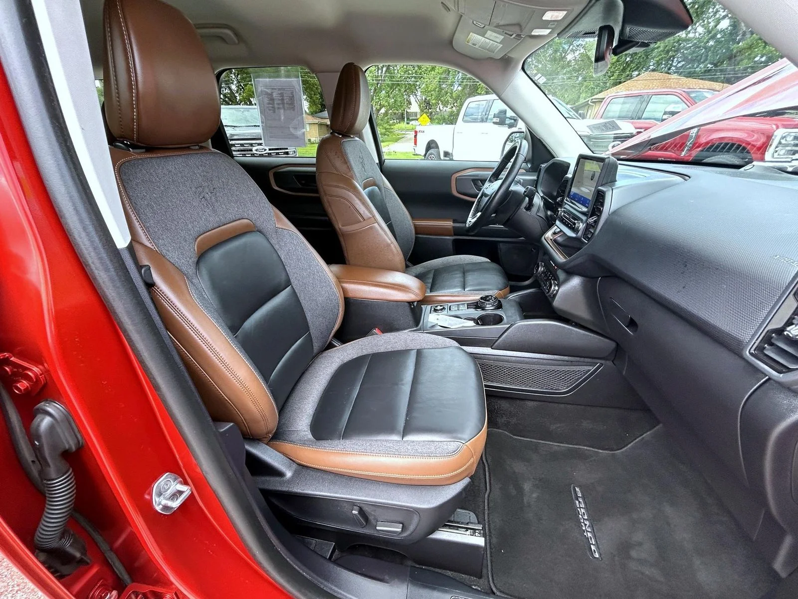 Used 2022 Red Ford Outer Banks image 15