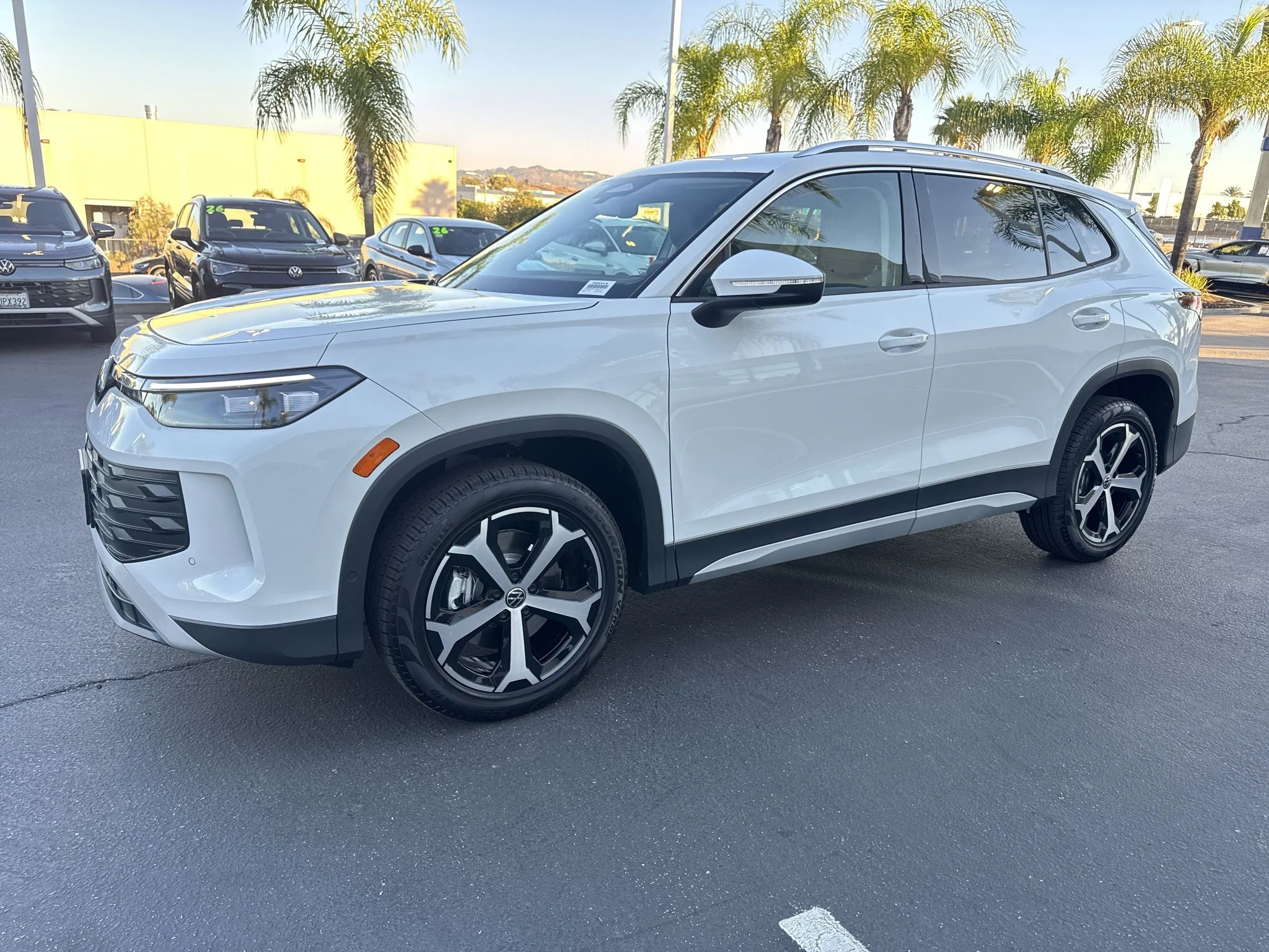 New 2026 Pure White Volkswagen SE image 4