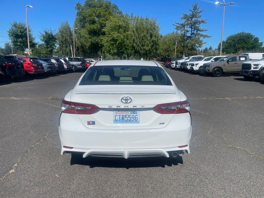 Used 2018 Super White Toyota SE image 5
