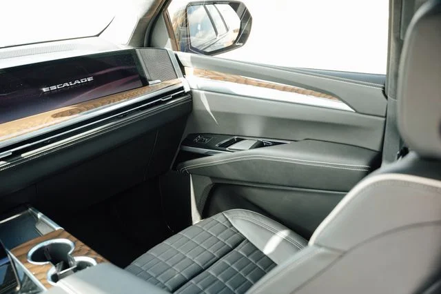 Used 2025 Galactic Gray Cadillac Sport Platinum image 7