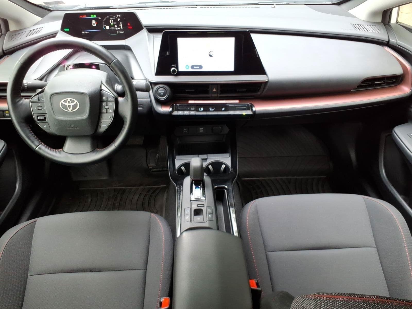 Used 2024 Wind Chill Pearl Toyota SE image 28