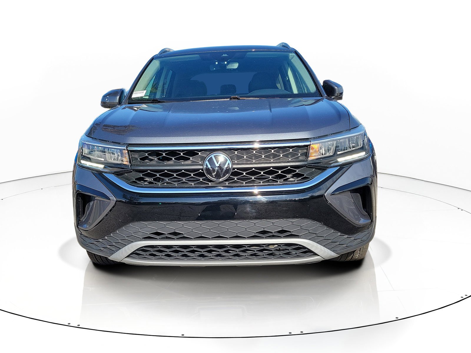 Used 2023  Volkswagen SE image 1