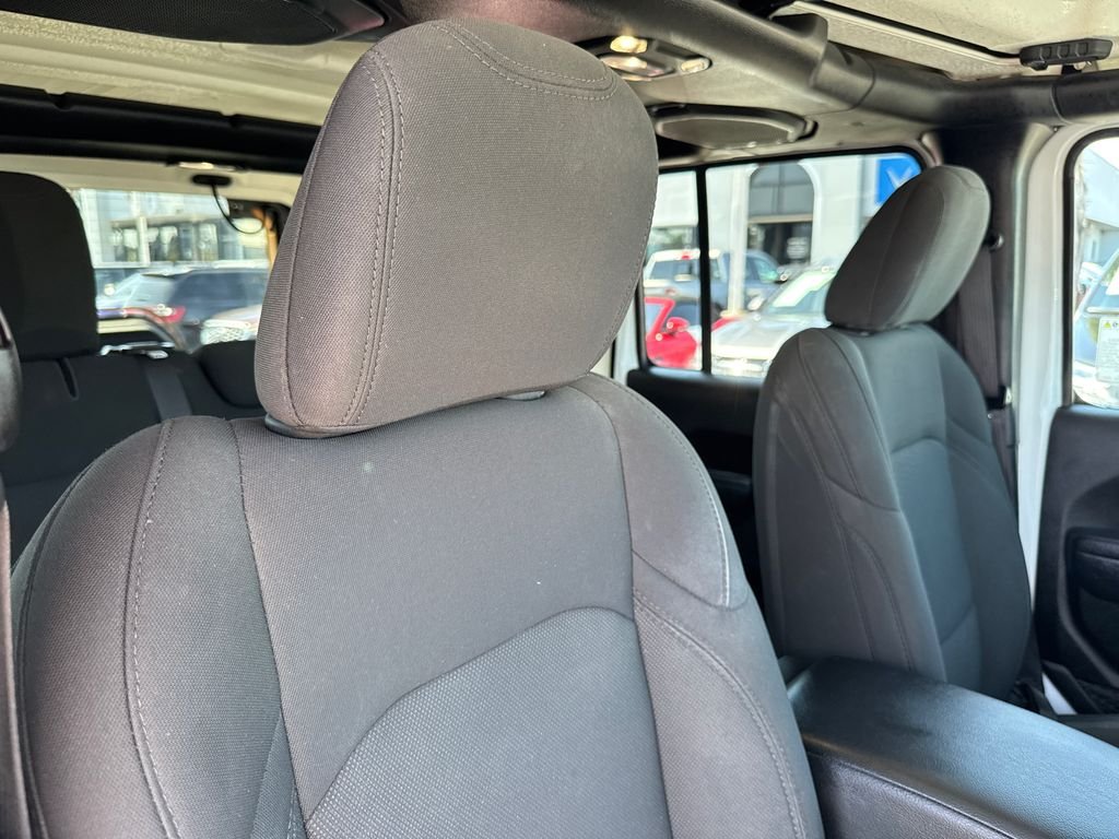 Used 2023 White Jeep Sport S image 14