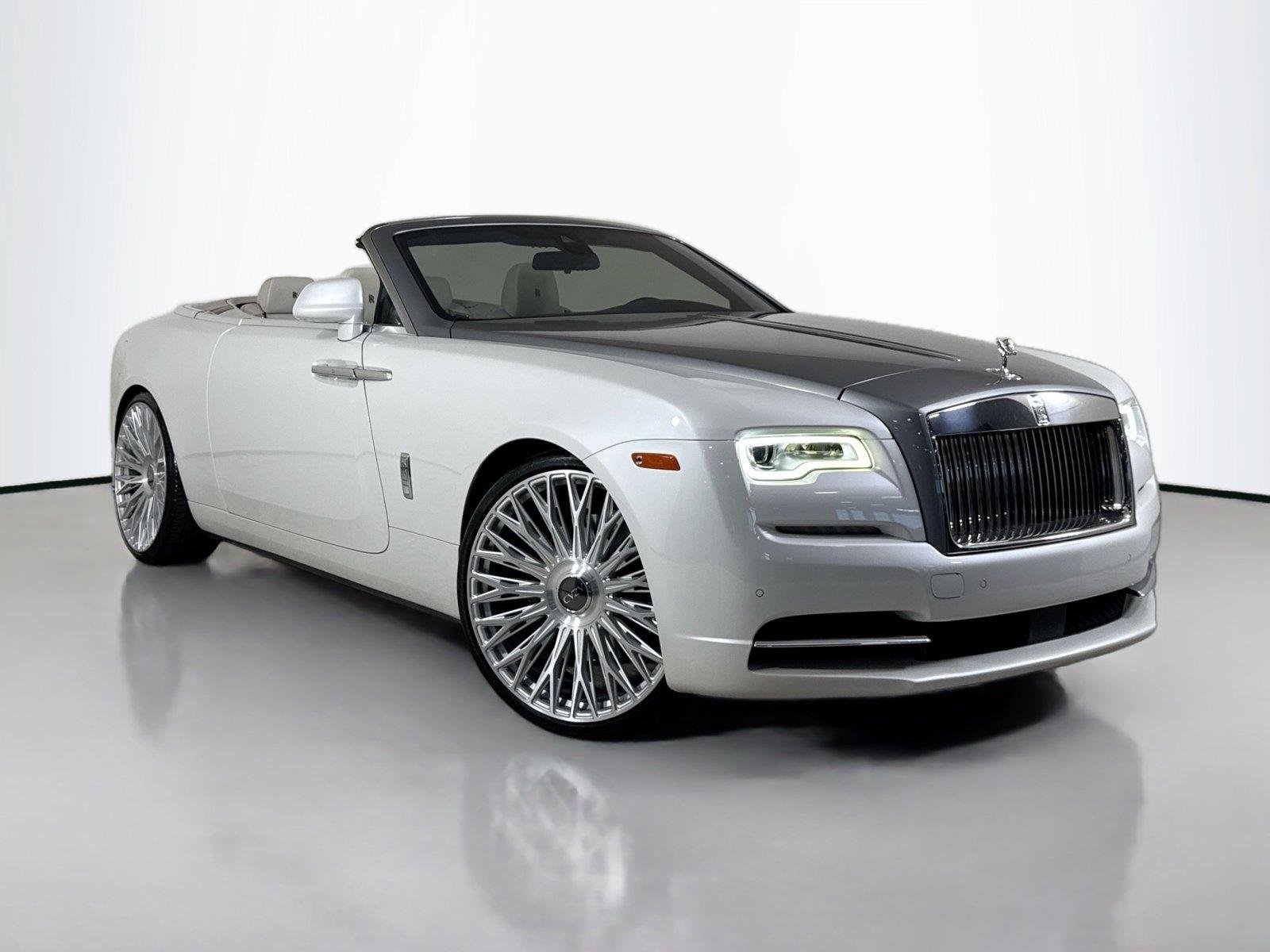 Used 2016 English White Rolls-Royce  image 47