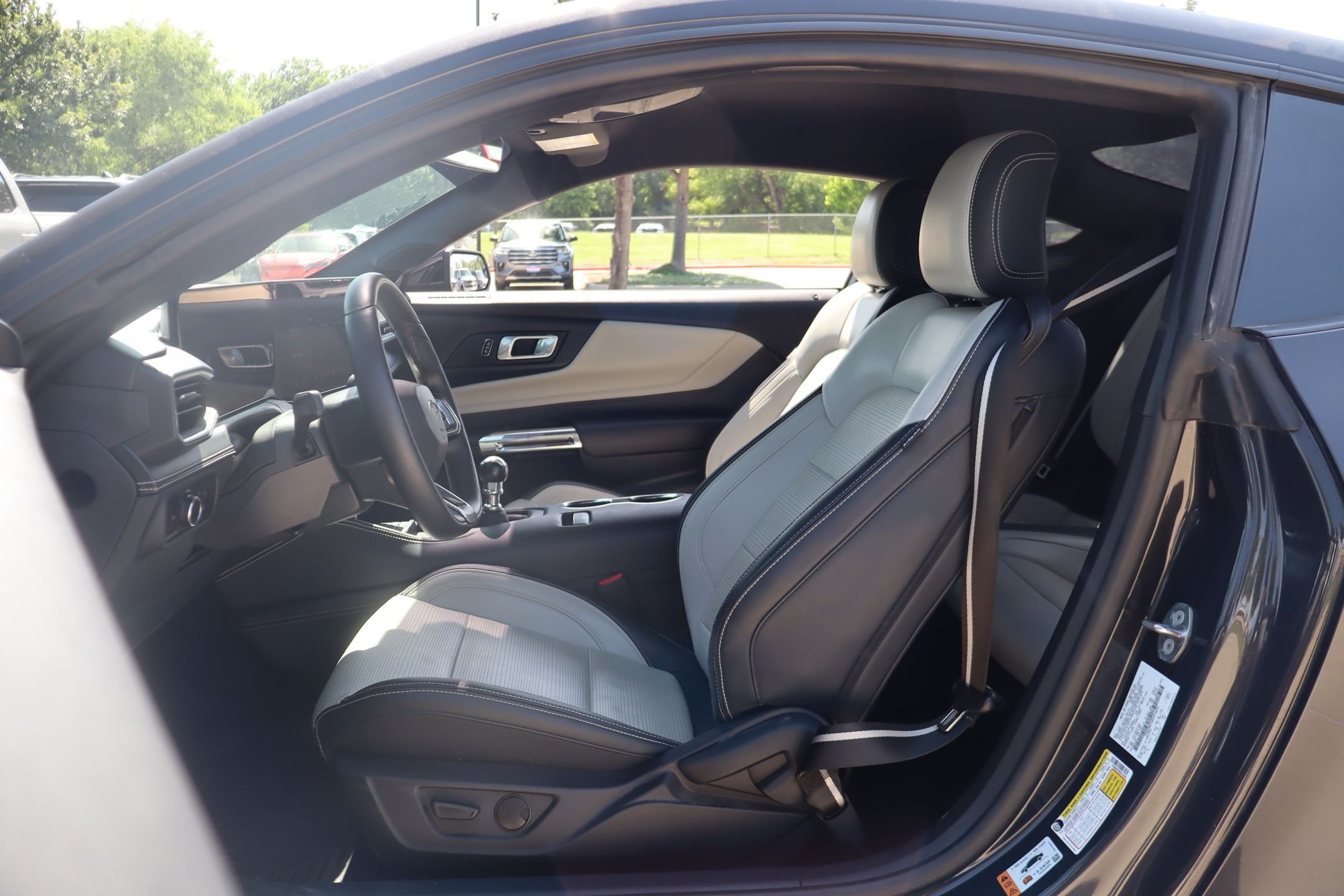 Used 2024 Gray Metallic Ford GT Premium image 11