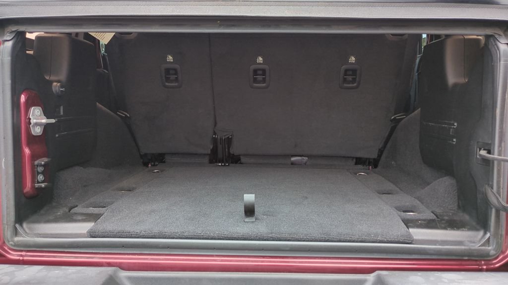Used 2021  Jeep Unlimited Willys image 9