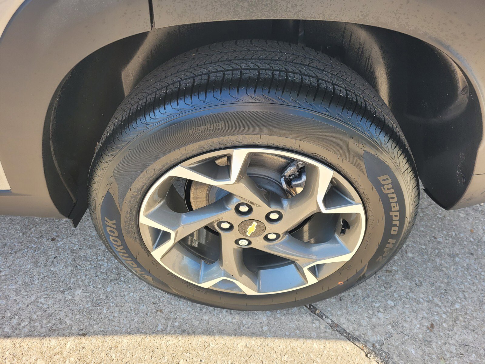 New 2026 Sterling Gray Metallic Chevrolet LT image 18