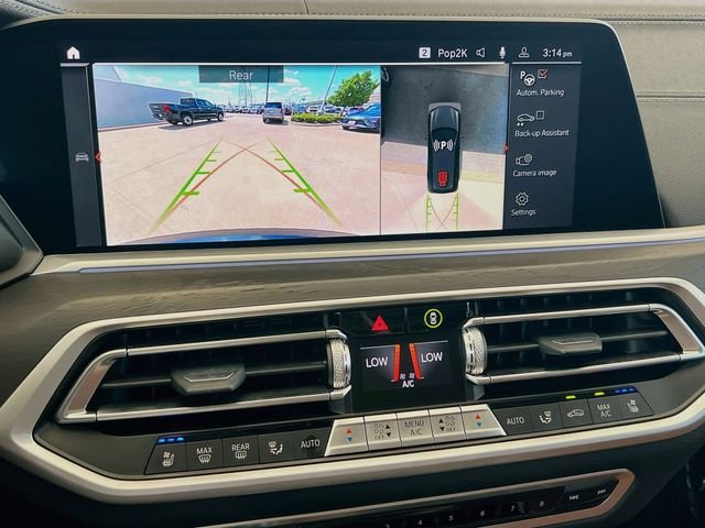 Used 2022 Black BMW xDrive40i image 15