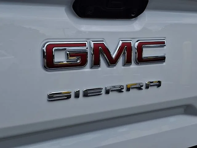 New 2026 Summit White GMC SLE image 22