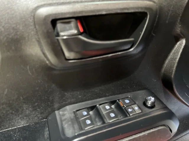 2022 Toyota Tacoma SR - Photo 20