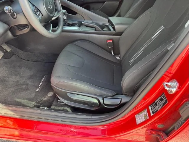 Used 2023 Red Hyundai SEL image 7
