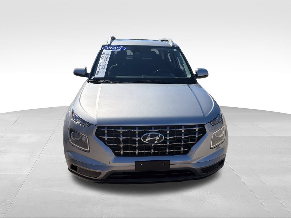 Used 2025 Silver Hyundai SEL image 8