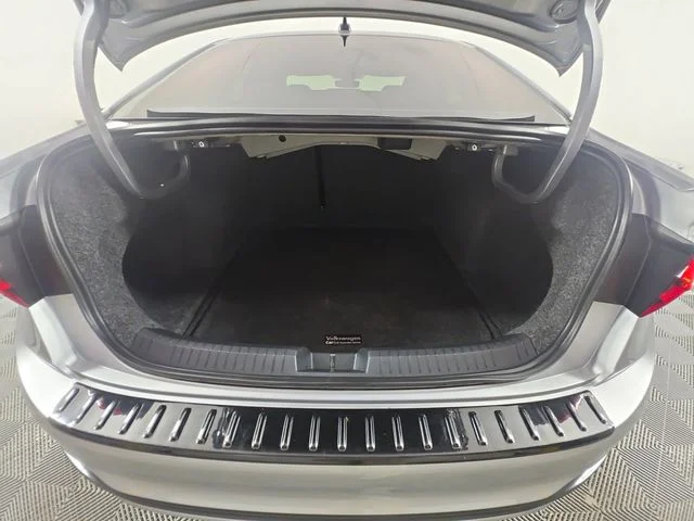 Used 2025 Silver Volkswagen 1.5T SE image 16