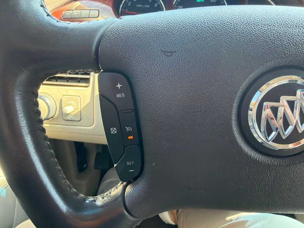 Used 2008 Red Buick CXL image 15