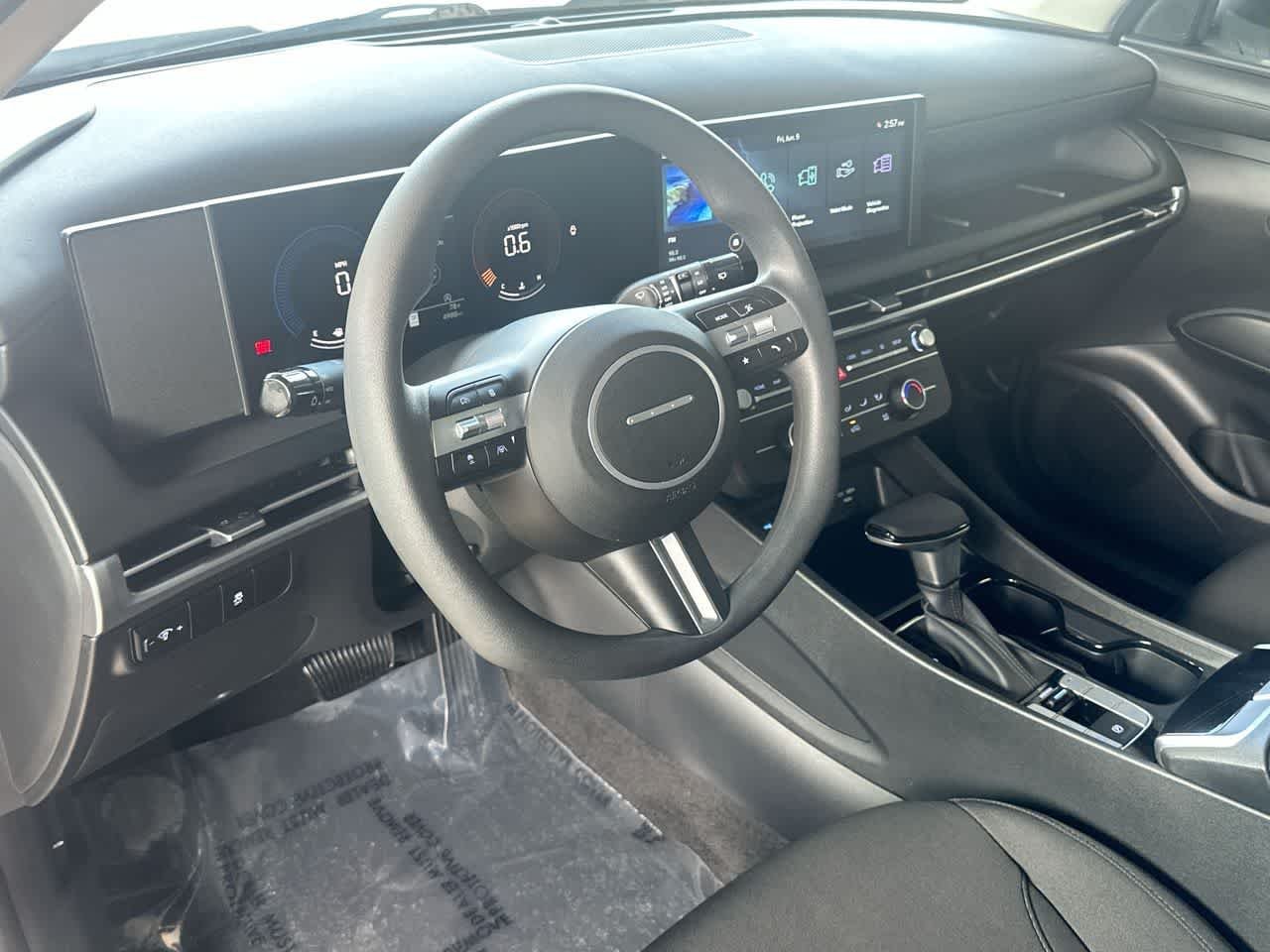 2026 Hyundai Tucson SE - Photo 13