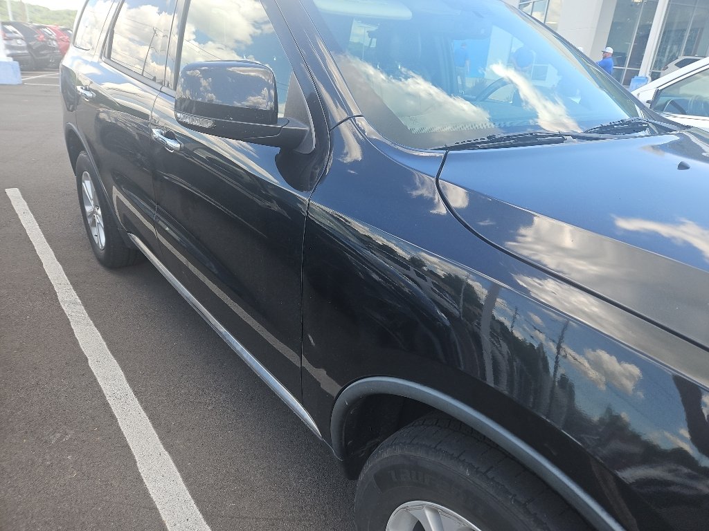Used 2013 Brilliant Black Crystal Pearlcoat Dodge Crew image 4