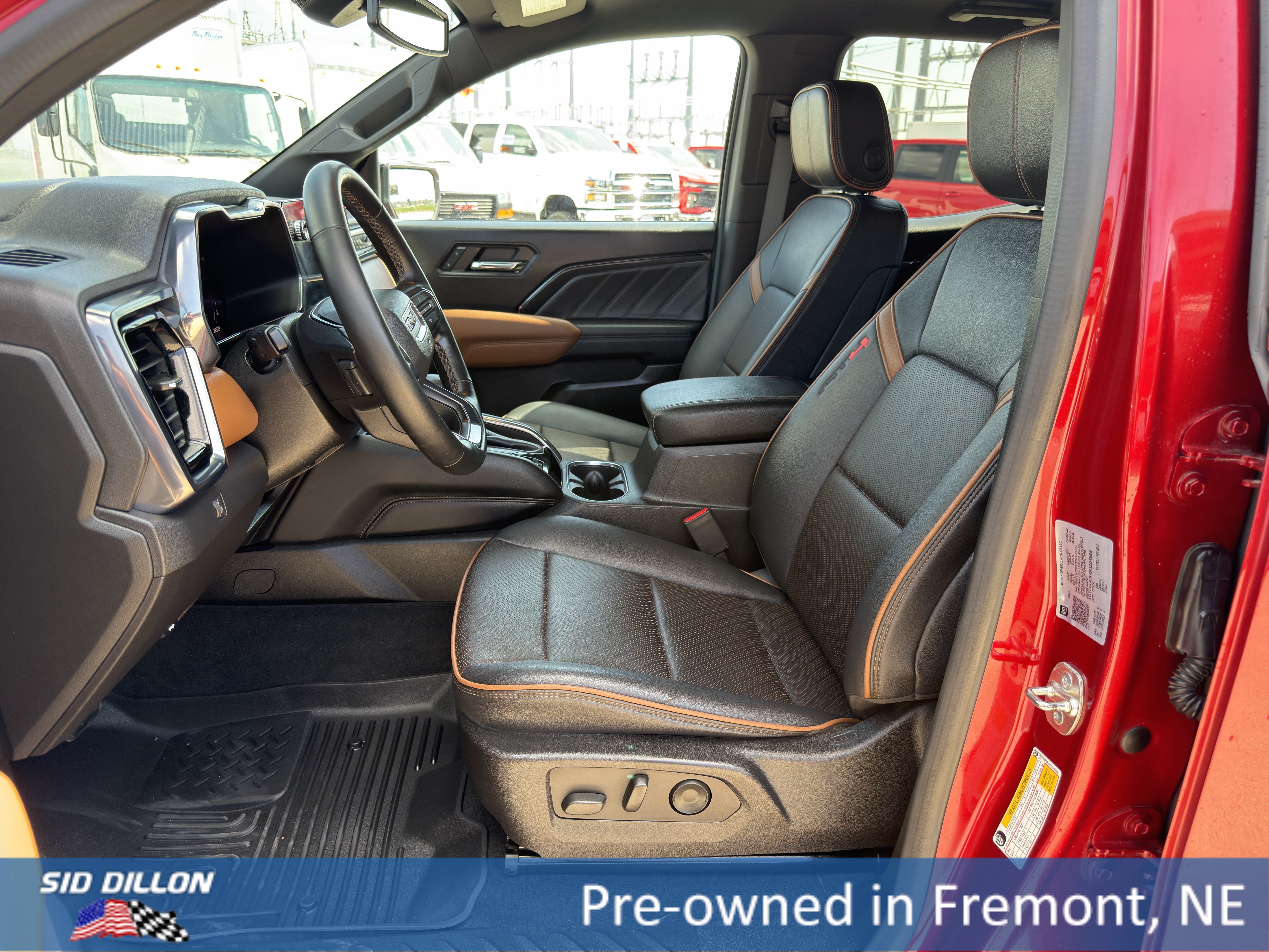 Used 2024 Volcanic Red Tintcoat GMC 4WD AT4 image 14