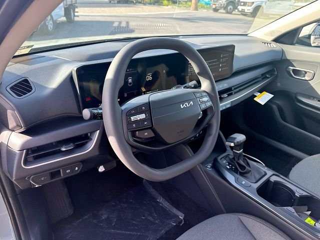 Used 2026 Haze Kia LXS image 9
