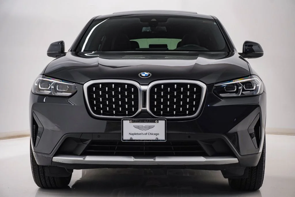 Used 2023 Dark Graphite BMW xDrive30i image 6