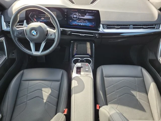 Used 2025  BMW xDrive28i image 14