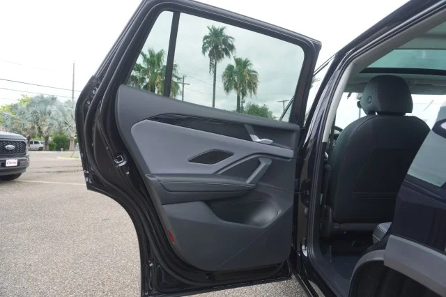 New 2026 Deep Black Pearl Volkswagen SE image 21
