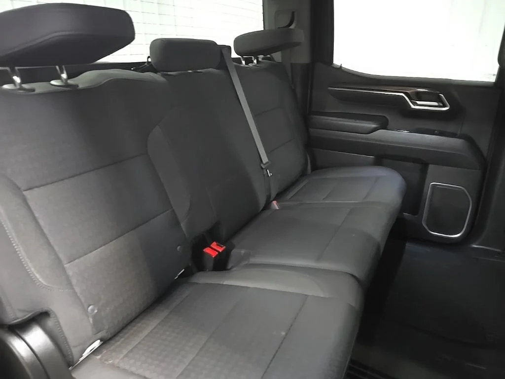 Used 2022 White Chevrolet RST image 16