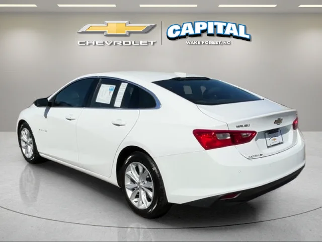 Used 2025 White Chevrolet LT image 3