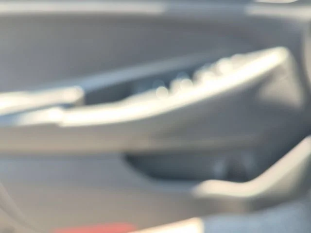 Used 2018 Black Hyundai Sport image 11