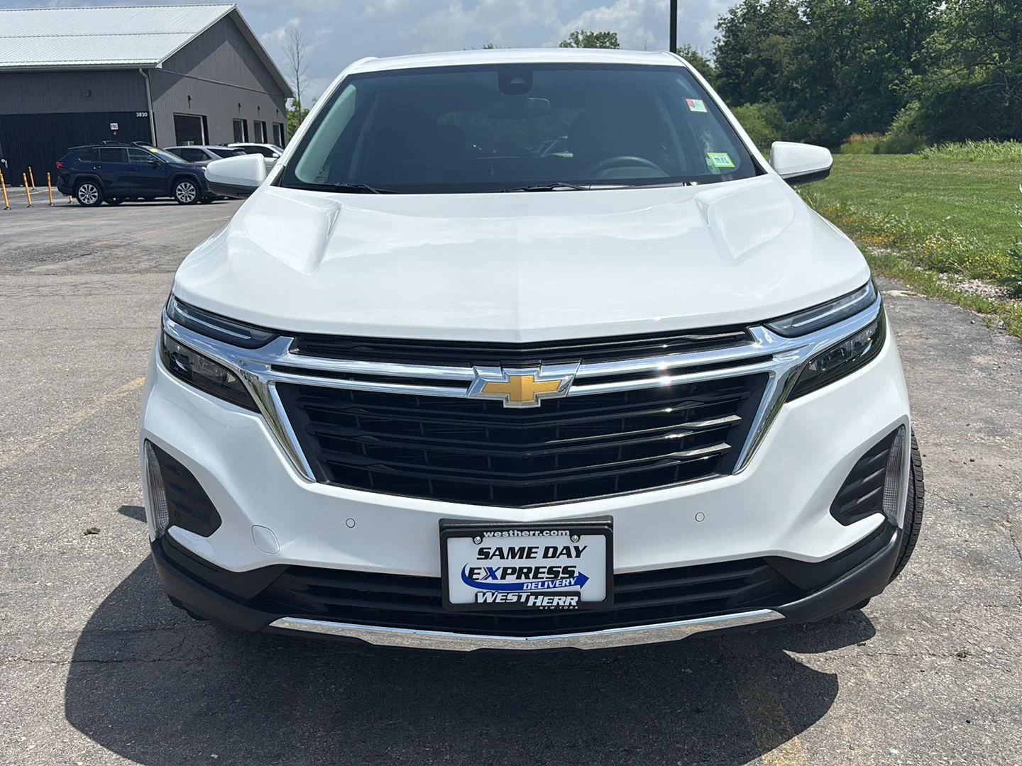 Used 2024 Summit White Chevrolet LT image 2