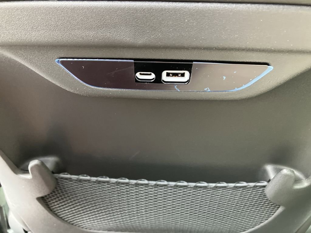 2026 Chrysler Pacifica Select - Photo 31