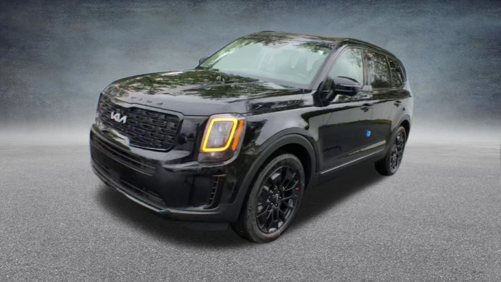 Used 2022 Black Kia EX image 7